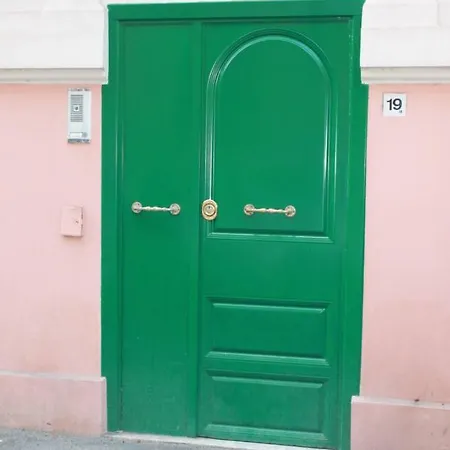 アパート Elly's Loft