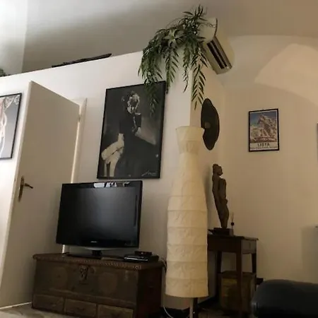 Elly's Loft *
